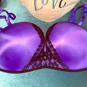 Victoria’s Secret Bombshell bra 36C
